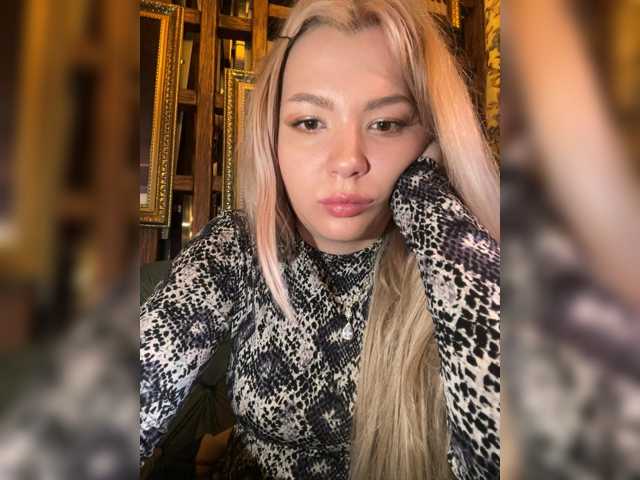 MiaDiva live cam on BongaCams