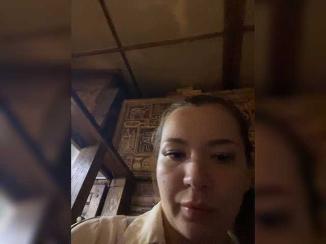 MiaDiva live cam on BongaCams