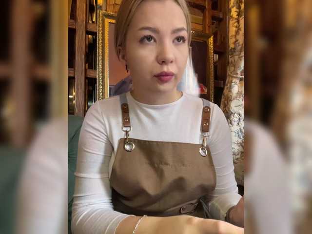 MiaDiva live cam on BongaCams
