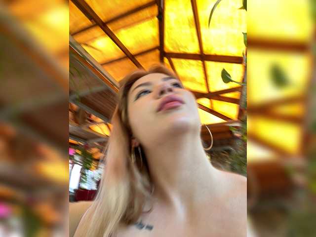 MiaDiva live cam on BongaCams