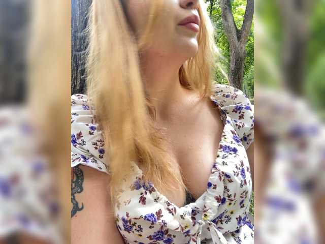 MiaDiva live cam on BongaCams
