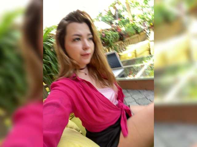 MiaDiva live webcam show