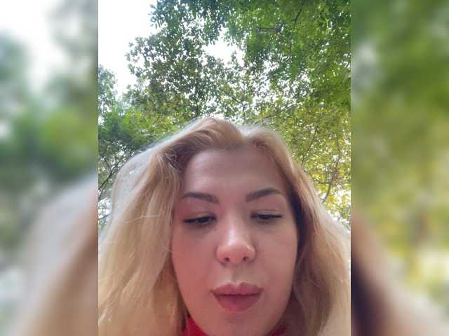 MiaDiva live cam on BongaCams