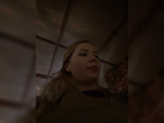 MiaDiva live cam on BongaCams