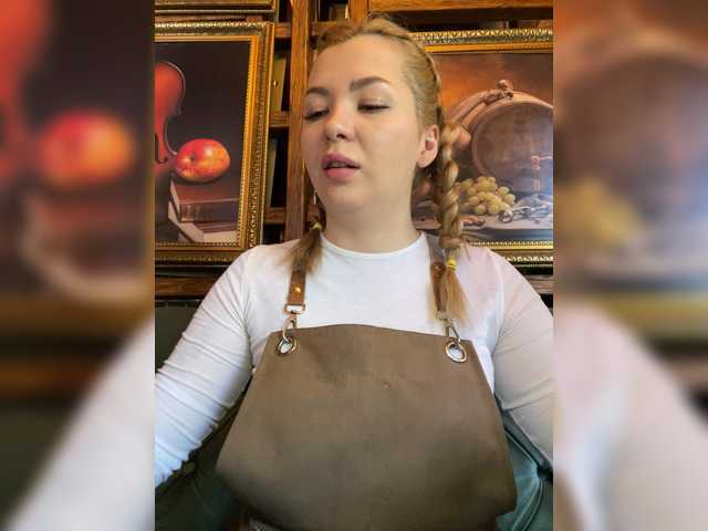 MiaDiva live cam on BongaCams