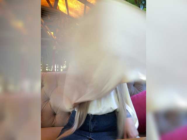 MiaDiva live cam on BongaCams