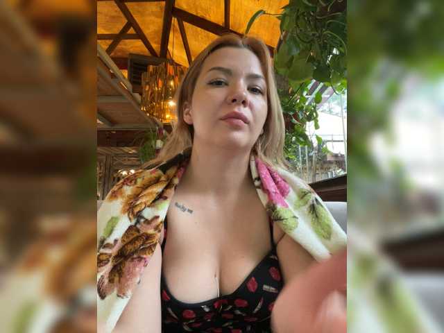 Live трансляция MiaDiva - slutnetki.online