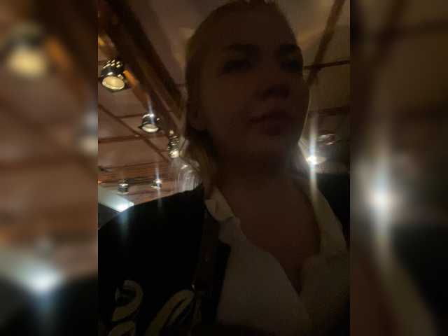 MiaDiva live cam on BongaCams