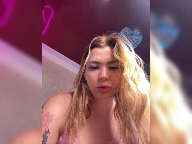 MiaDiva live cam on BongaCams