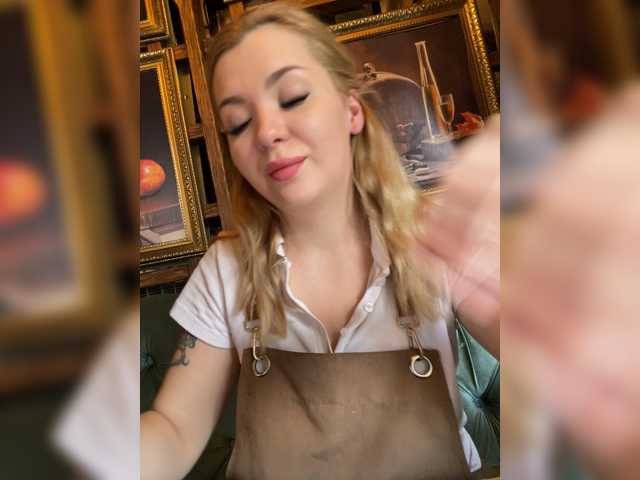 MiaDiva live cam on BongaCams