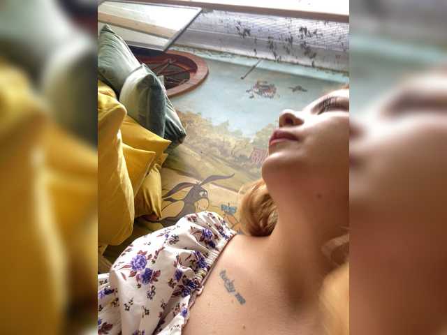 Live трансляция MiaDiva - slutnetki.online