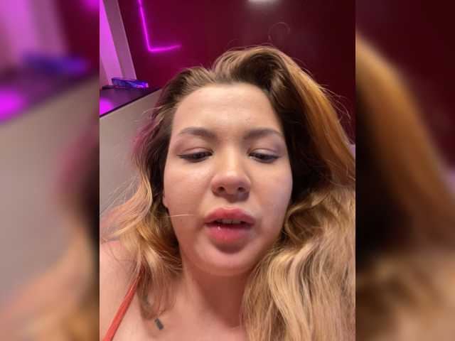 MiaDiva live cam on BongaCams