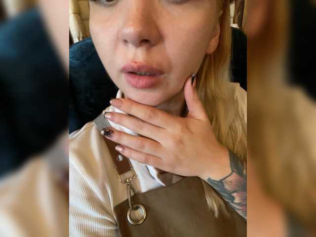 MiaDiva live cam on BongaCams