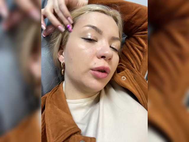 MiaDiva live cam on BongaCams
