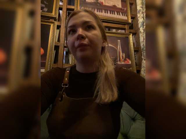 MiaDiva live cam on BongaCams