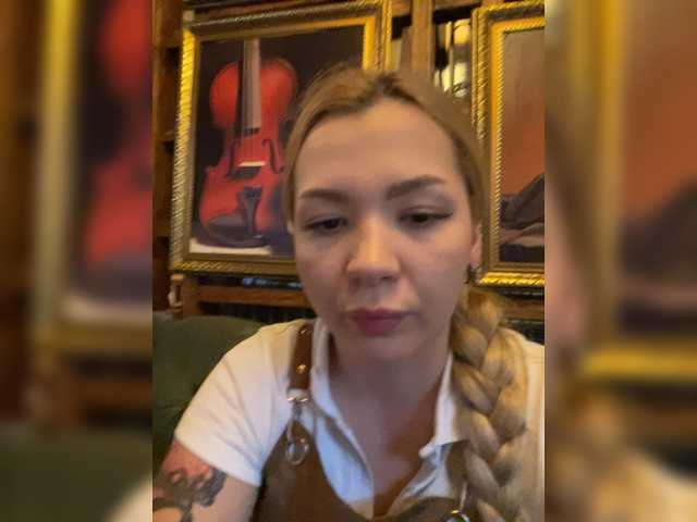 MiaDiva live cam on BongaCams