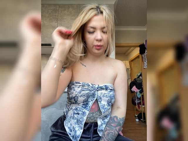MiaDiva live cam on BongaCams