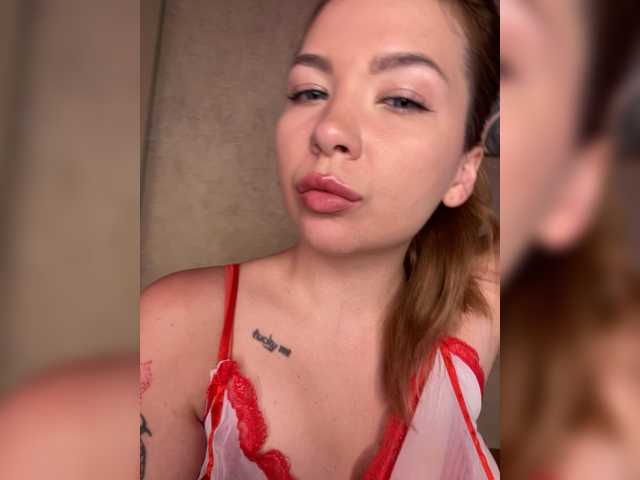 MiaDiva live cam on BongaCams