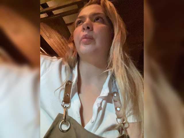 MiaDiva live cam on BongaCams