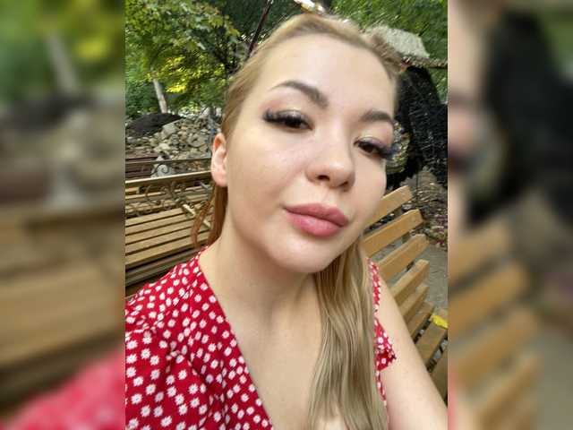 MiaDiva live cam on BongaCams