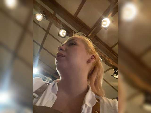 MiaDiva live cam on BongaCams
