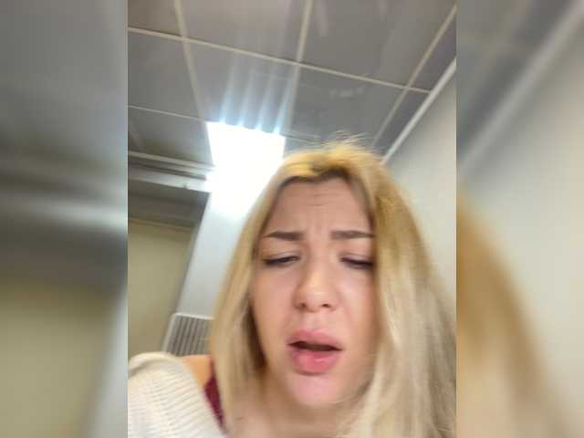 MiaDiva live cam on BongaCams