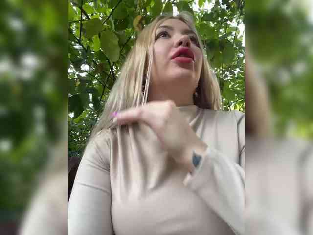 MiaDiva webcam