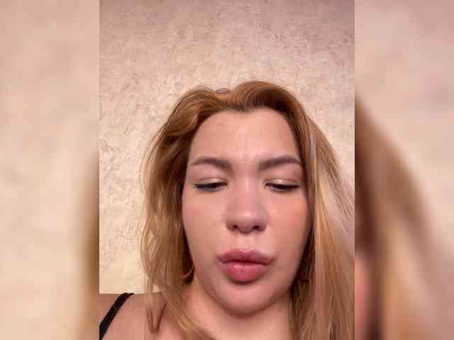 MiaDiva webcam