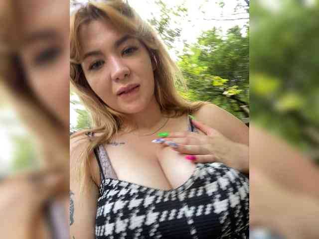 MiaDiva webcam