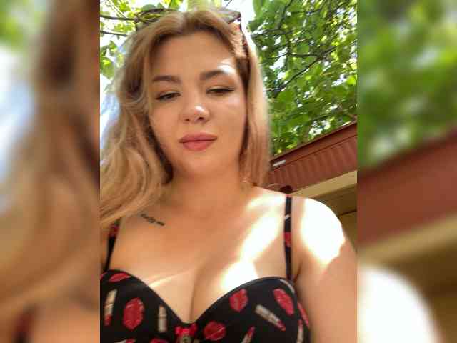MiaDiva webcam