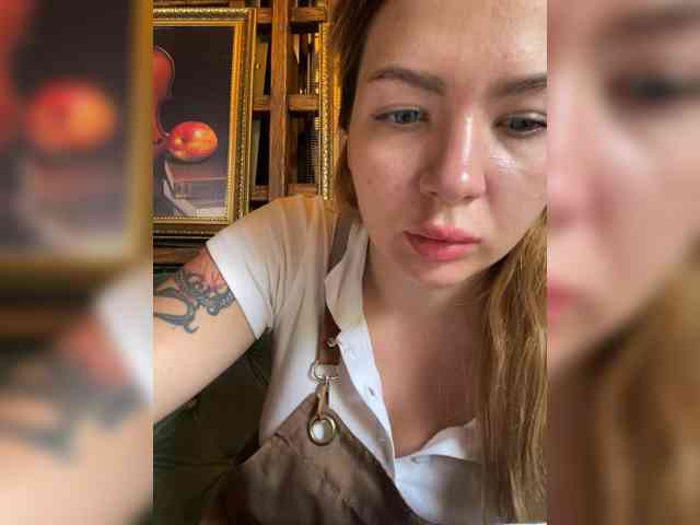 MiaDiva Live Webcam on BongaCams