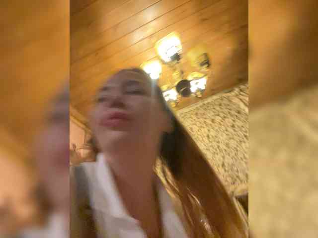 MiaDiva webcam