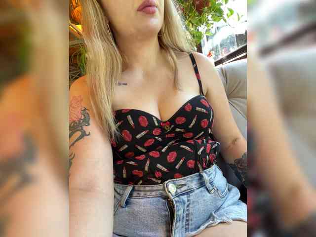 MiaDiva webcam