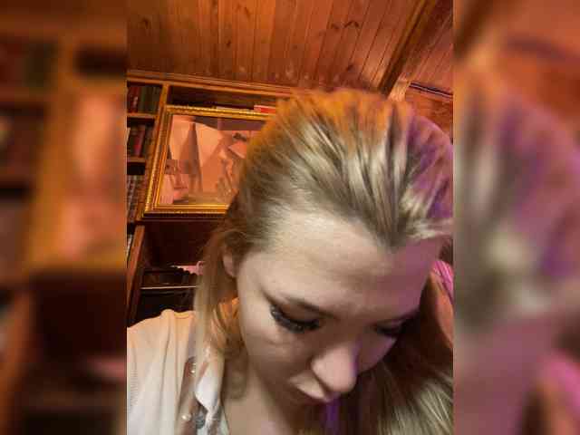 MiaDiva webcam