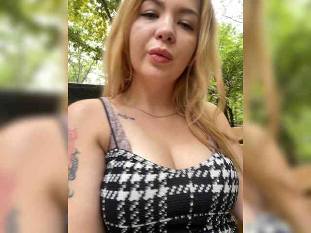 MiaDiva webcam