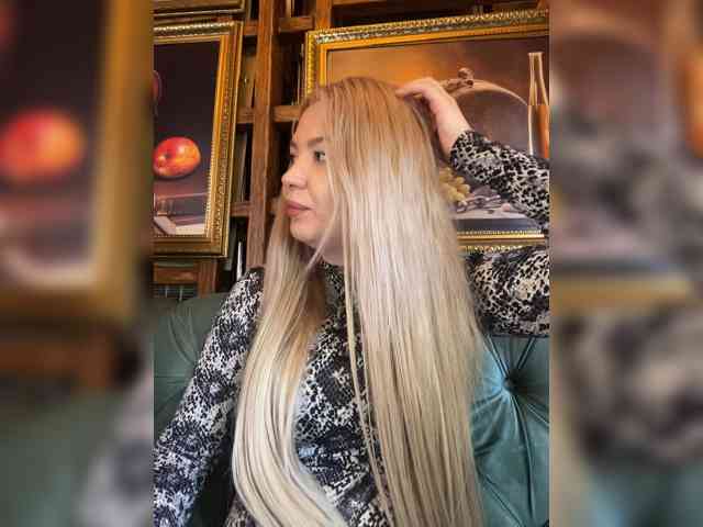 MiaDiva webcam