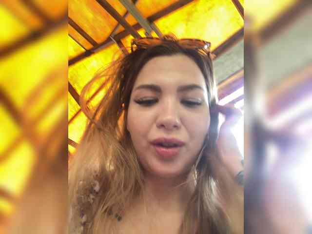 MiaDiva webcam