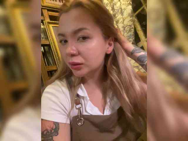 MiaDiva webcam