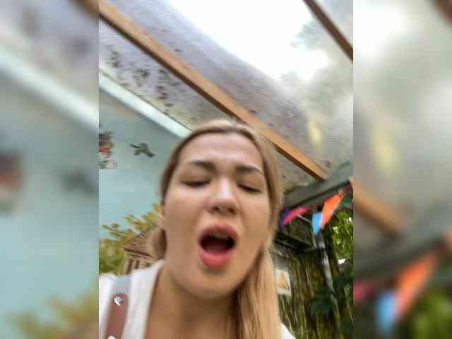MiaDiva webcam
