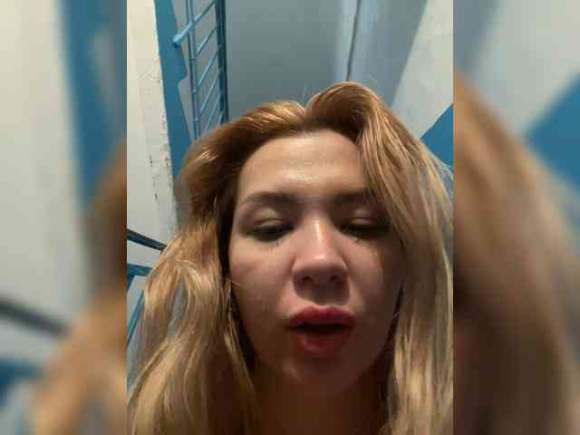 MiaDiva webcam