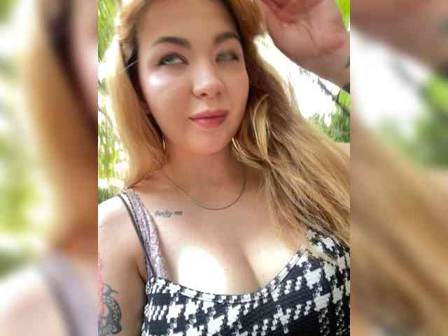 MiaDiva webcam