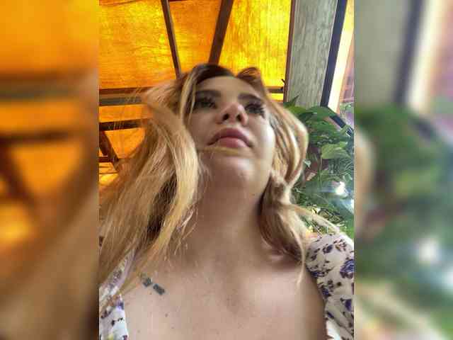 MiaDiva webcam
