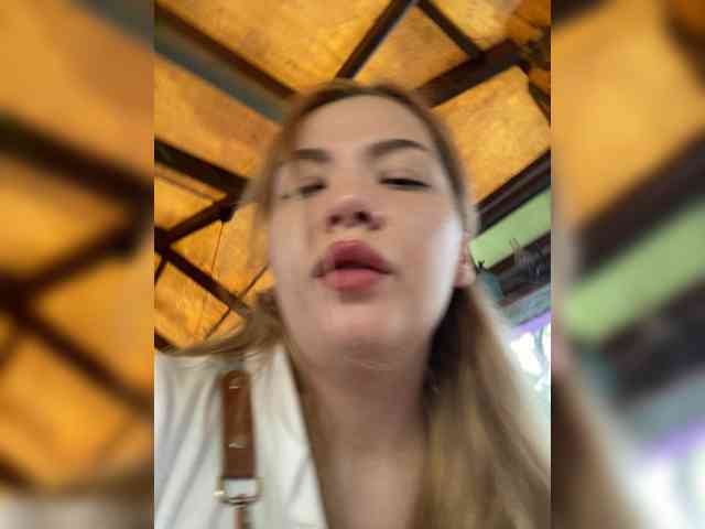MiaDiva webcam