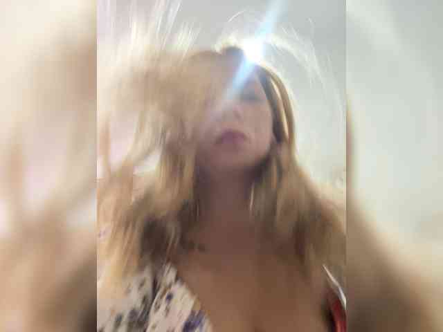 MiaDiva webcam