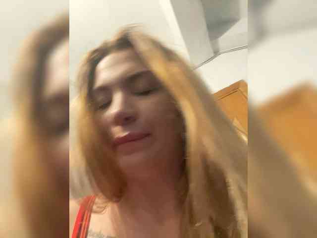 MiaDiva webcam