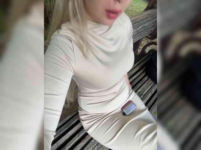 MiaDiva webcam