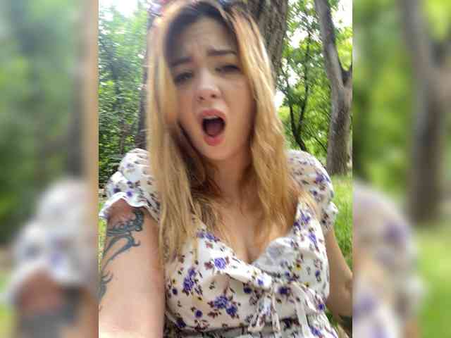 MiaDiva webcam