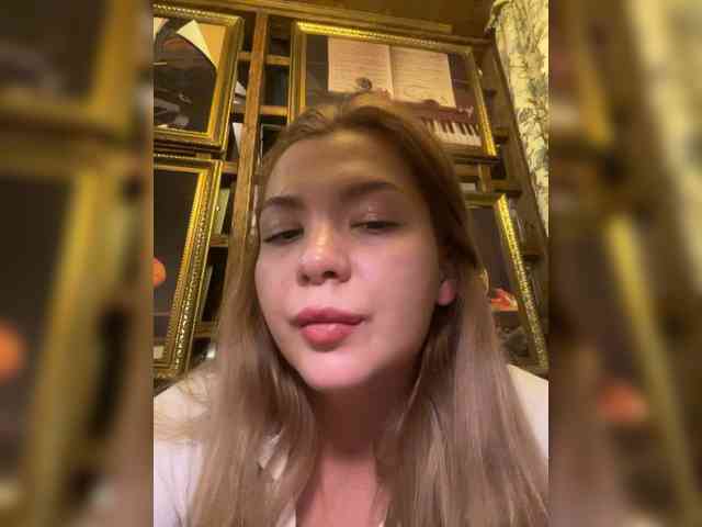 MiaDiva webcam