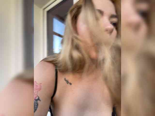 MiaDiva webcam