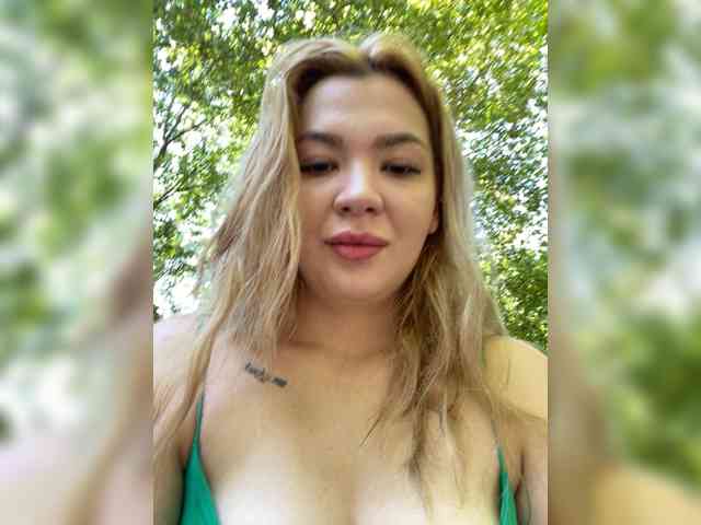 MiaDiva webcam